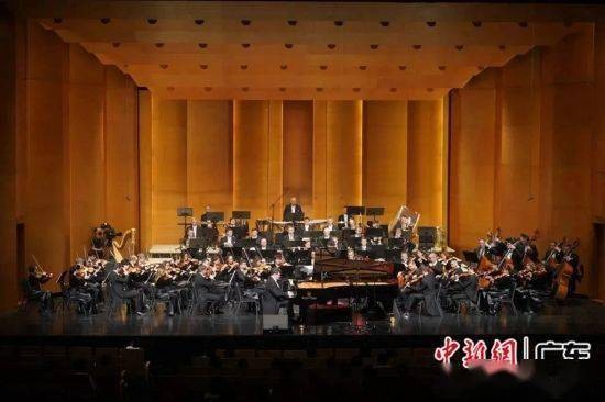 俄罗斯著名演奏家马祖耶夫在深演绎拉赫玛尼诺夫全套协奏曲