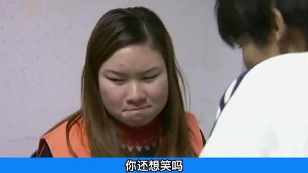 22岁女孩三年结婚六次，狂收彩礼几十万，六任丈夫齐聚上门算账