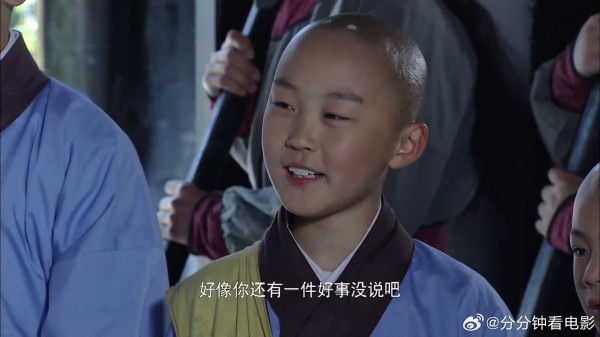 县太爷不敢审案,小和尚来审,自报家门县太爷当场下跪