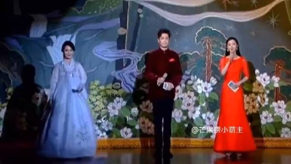 胡歌宋轶主持中朝晚会,根正苗红!