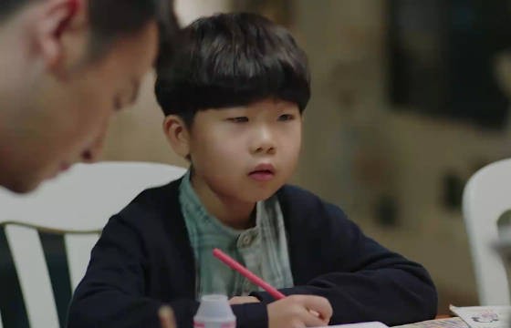 凌玲儿子一句话辱骂平儿妈妈,陈俊生当场暴怒:给我滚回房间去!