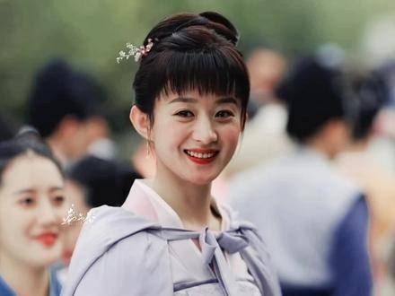 在《樱花树下的约定》原著中,明兰对齐衡或许也曾有微妙的心动…