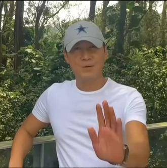 黎明的曙光,谁能抵挡它的魅力?这景象百看不厌,仿佛一眼就能让人沉醉其中