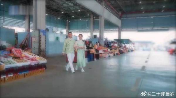 5岁刘涛搂着沙溢出场,越看越像老夫老妻,莫名好般配!