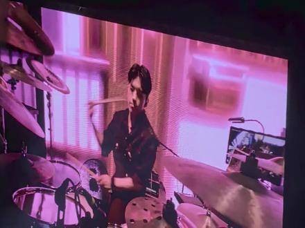 原本以为听到了徒弟的演唱就足够惊喜...没想到接着发生的事更是让人惊叹!