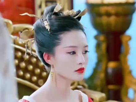 并非我有所转变,而是淳儿已然成熟,泥土中的玫瑰再也无法重返尊贵的枝丫了