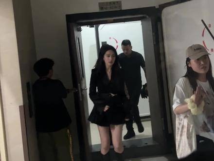 见证刘亦菲真人的那一刻,简直美得让人窒息,现场比屏幕更震撼…
