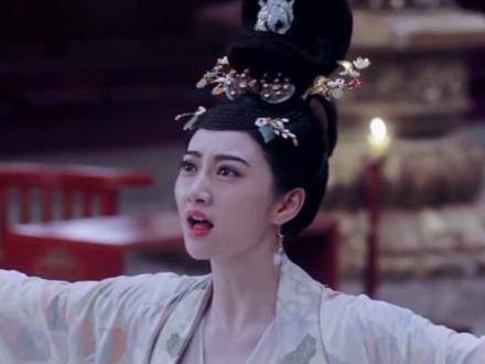 李俶从来不会让珍珠下跪