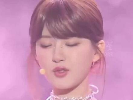 被 的甜美迷倒了,而且还是她的新歌首次演唱,赶紧来聆听吧!