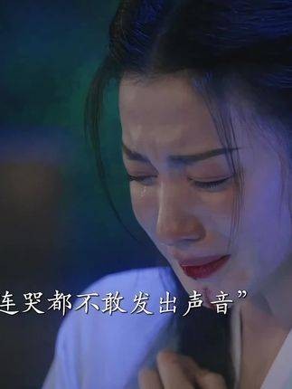 最让人心疼的是那个橘子,竟然一口未被品尝