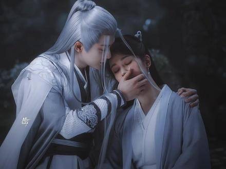 “告诉我,你愿与谁共度余生”