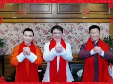 年初一给大家拜年,在新的一年里,祝愿各位开心、健康、幸福!?