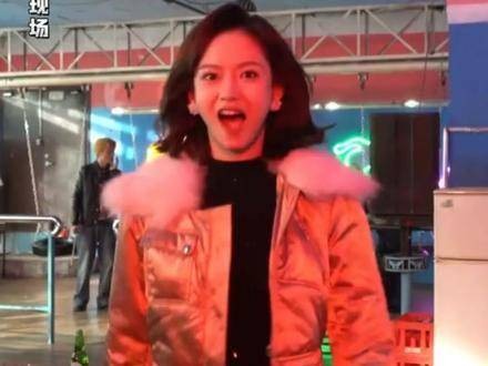 《他是谁》花絮:聂小雨的步伐坚定且自信,毫不畏惧任何人他是谁