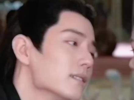入坑了,真的演绎出心力交瘁、恋恋不舍的感觉,演技真是太出色了 时影