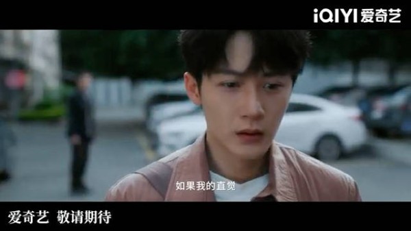 于黑白之间勾勒色彩,于混沌之中探索真相