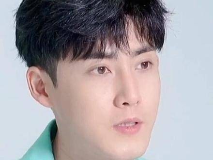 余墨就是深情和守候,他只希望她好