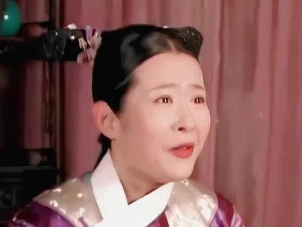 得知眉姐姐平安生产的消息，嬛嬛高兴得仿佛自己当了爸爸…