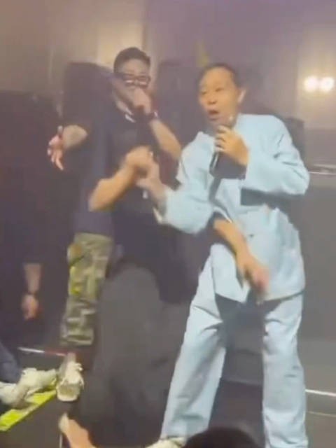 马保国被打了,对方用的招数是猴子偷桃