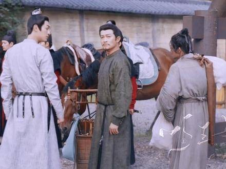 卢凌风气鼓鼓的模样,苏无名谨慎的眼神,真是太好磕了