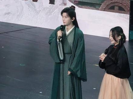一周年快乐,小伙伴们
