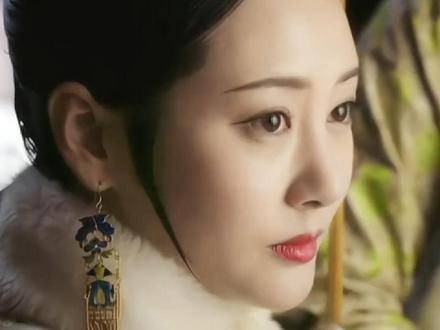 婉婉身着紫色华服,尽展高贵气质 卫燕婉