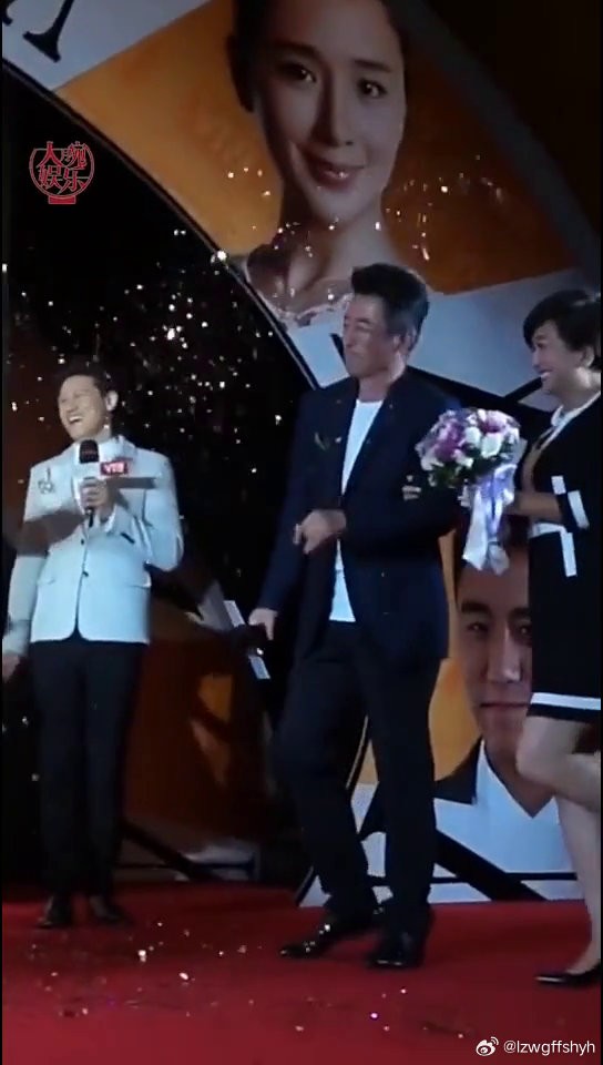 江珊 离婚17年为了女儿没有再婚,现在已经53岁的她依然容颜不老…