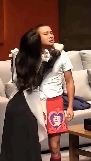 文章现在没有影视剧可拍,只能通过出演话剧来维持生计…