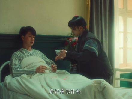 温馨的生活里,总有人始终牵挂着魏若来,担心他是否吃饱穿暖,是否劳累…