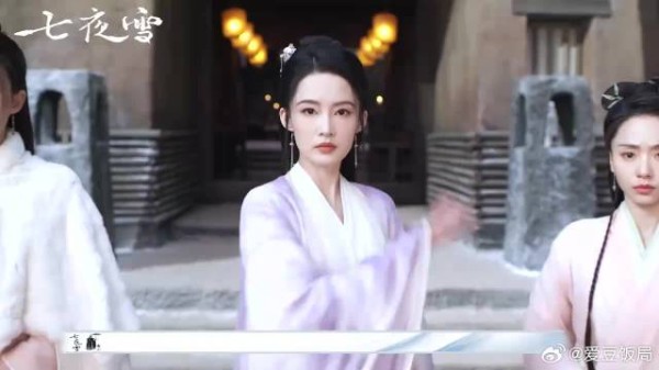薛紫夜和阿箐初见时的情景,其实并不友好