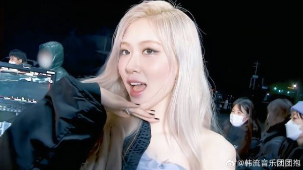 金发缪斯朴彩英,美神降临