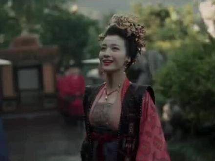 雨中起舞的那一刻,她不再是张贵妃,她只是张妼晗 我在追剧 电视剧