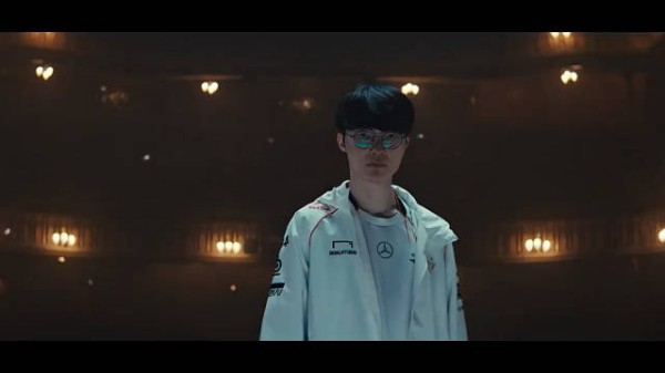 Faker:想对无论发生什么都支持我们的人说,第五座奖杯,送给你们