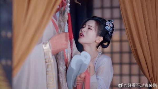 陆长空凯旋而归要成亲,祥云抱月老像大哭:救救孩子吧
