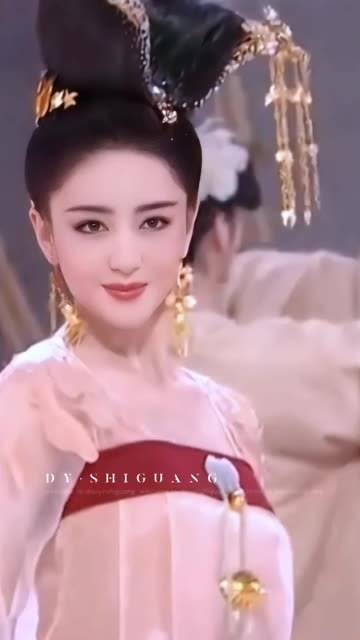 不仅颜值高,舞蹈也十分出色