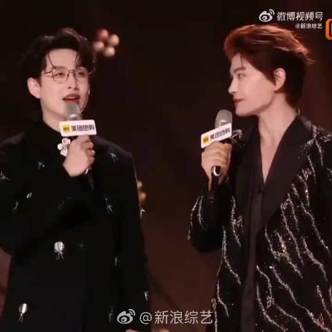 没想到看完今日份永夜星河,晚上还能看到慕声大人出外务…
