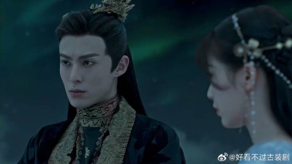 长珩单独相见小兰花,为了不让大强吃醋,小兰花做法意外
