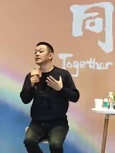 李斌回应萤火虫设计:照顾全球用户喜好