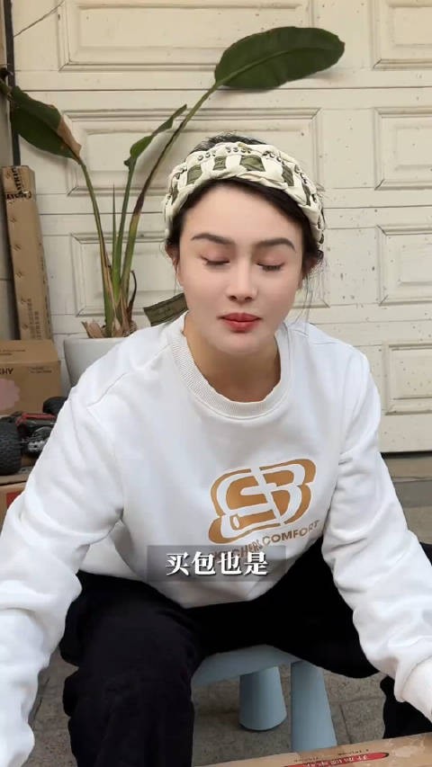 冉莹颖会主持,会英语,生娃带娃,样样不差…