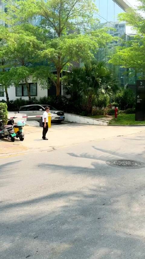 3.28 周杰伦已出发去体育馆彩排周杰伦