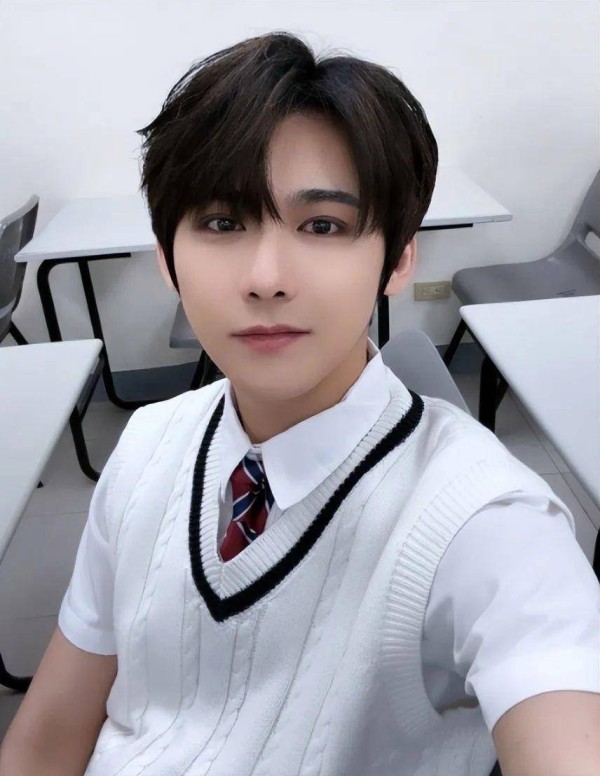 31岁男星黄正杰去世，两天前还曾录制跳舞视频，母亲透露死因及遗言