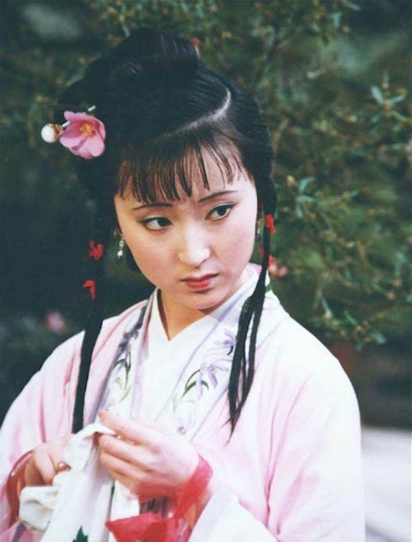 《红楼梦》最美排行榜，黛玉脱俗，尤二姐美艳，最美是她
