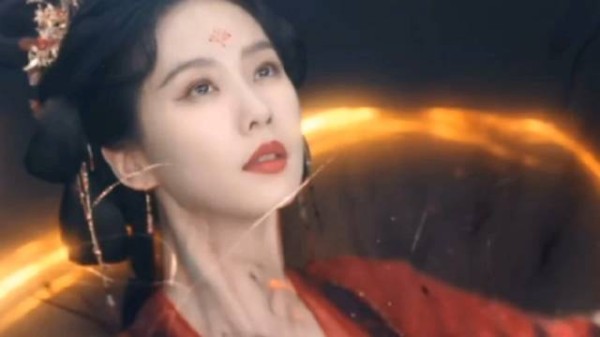 王权弘业燃剑救淮竹,水下吻戏成古偶高光