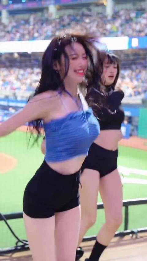 李雅英在富邦悍将的首次舞蹈表演⭐️ 感谢给我这次机会！