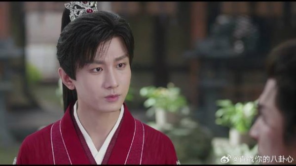 师兄竟有天外云铁,李莲花想起多年往事,开始怀疑一切