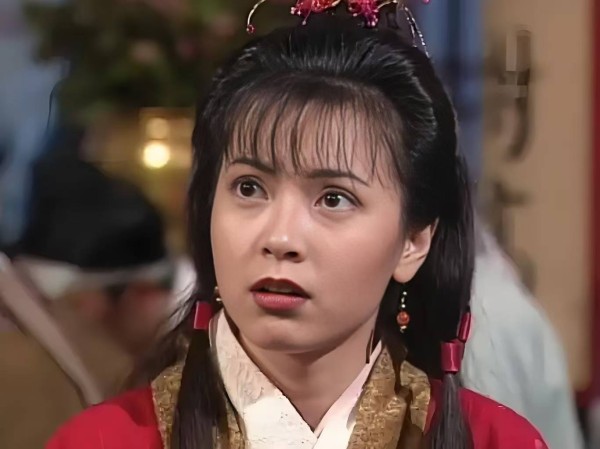 直到长大才懂，杨过心中的爱并非小龙女，而是另一个女子！