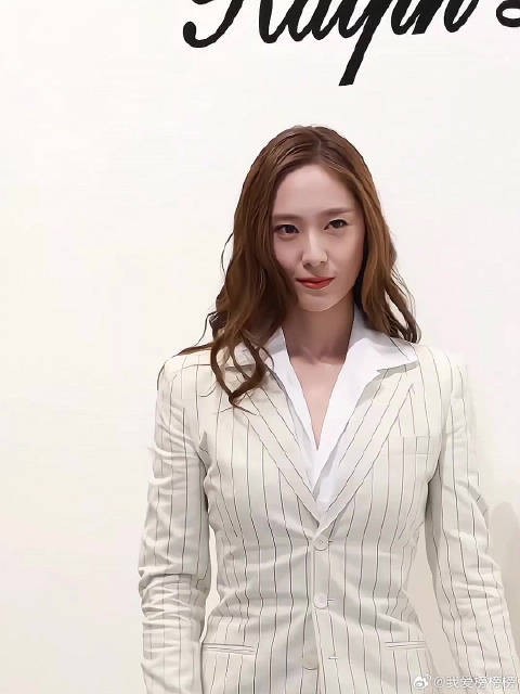郑秀晶：人间水蜜桃，甜到你心坎里