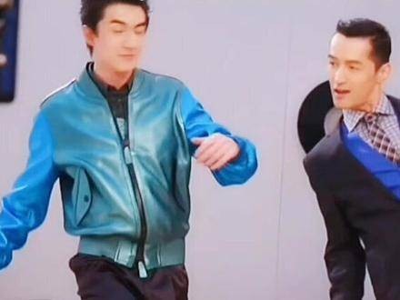 胡歌林更新跳尴尬舞蹈引欢笑