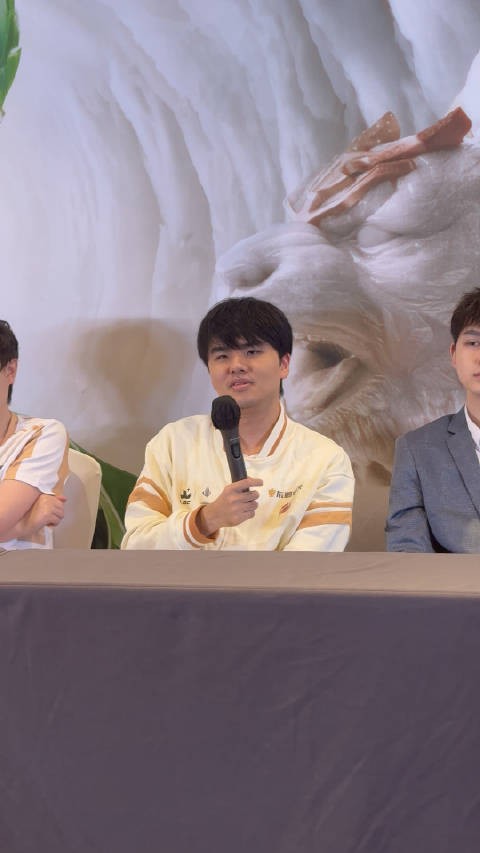 Lwx回应Doinb皮肤提问，称其自担任教练后状态下滑