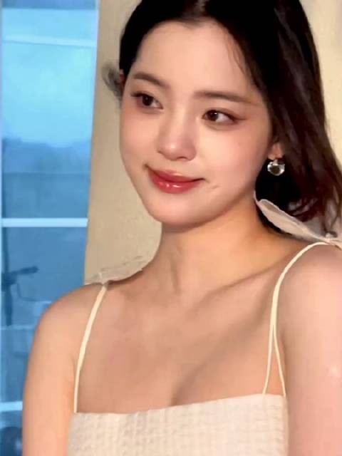 支持欧阳娜娜等所有爱国艺人,台湾始终是中国的一部分