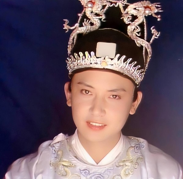《红楼梦》中的陌生演员，戏外成真夫妻，缘分戏外！